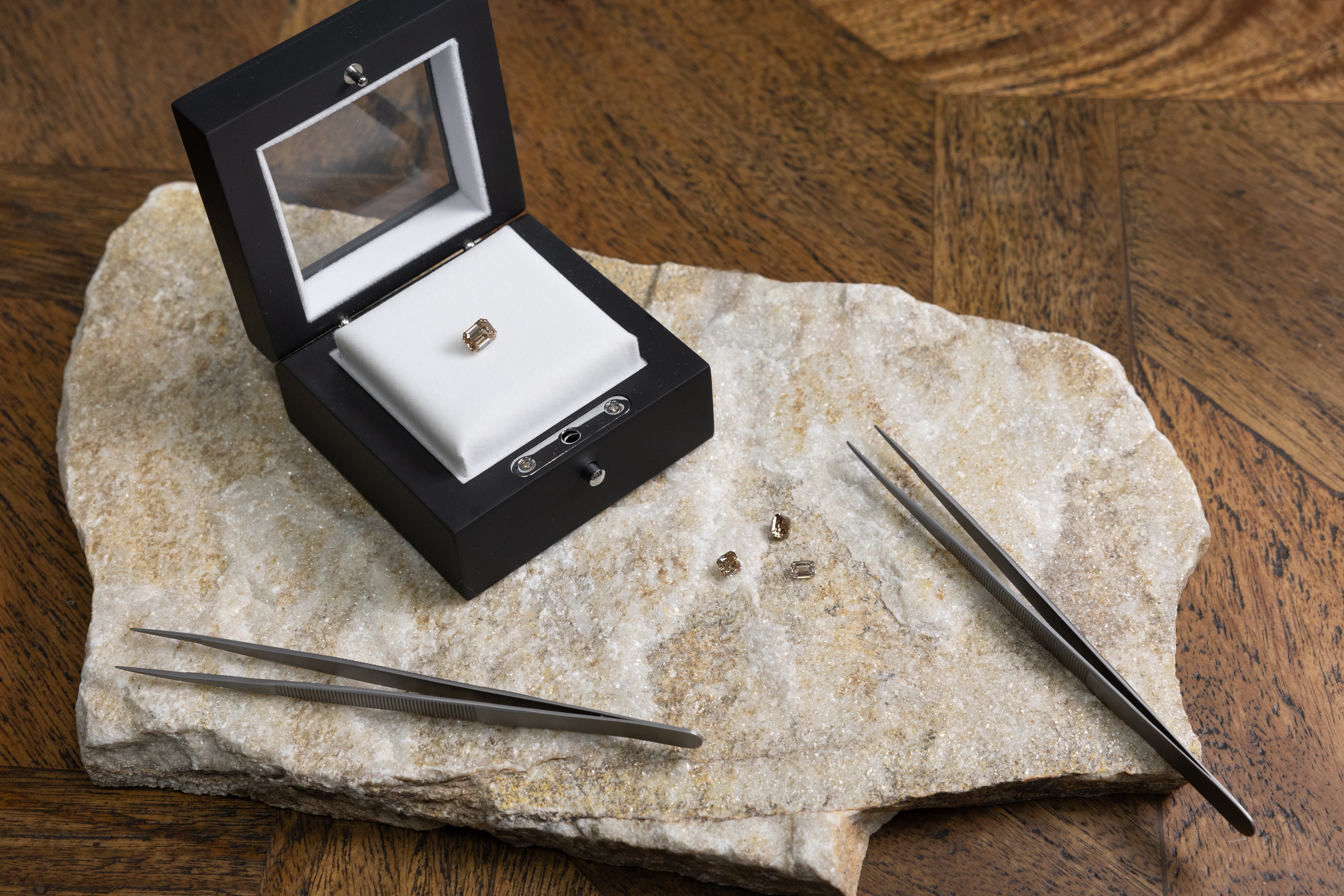 Why a Loose Diamond or Gemstone Could Be the Perfect Christmas Gift
