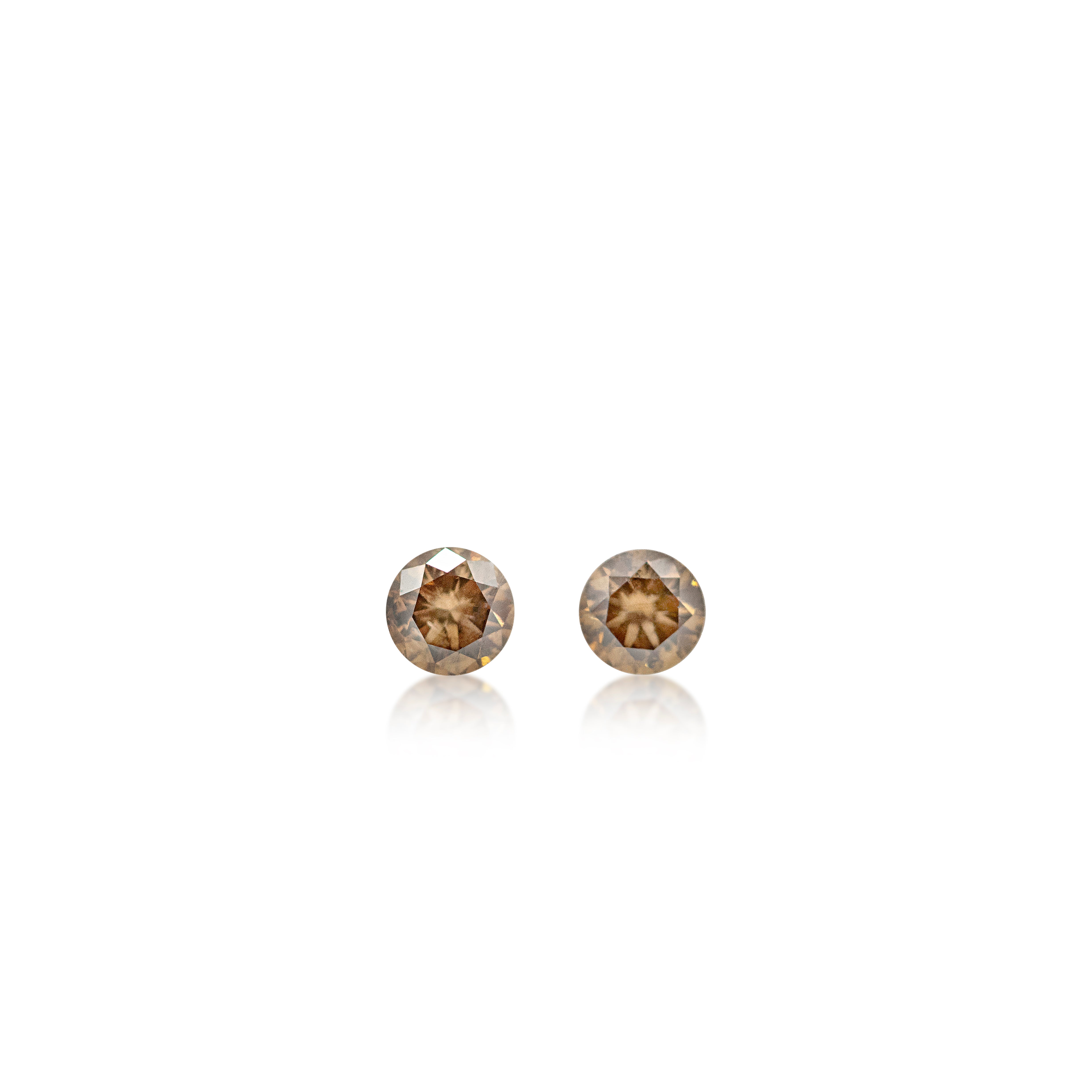 2 = 0.35 cts Argyle Champagne C6 Round Brilliant Cut