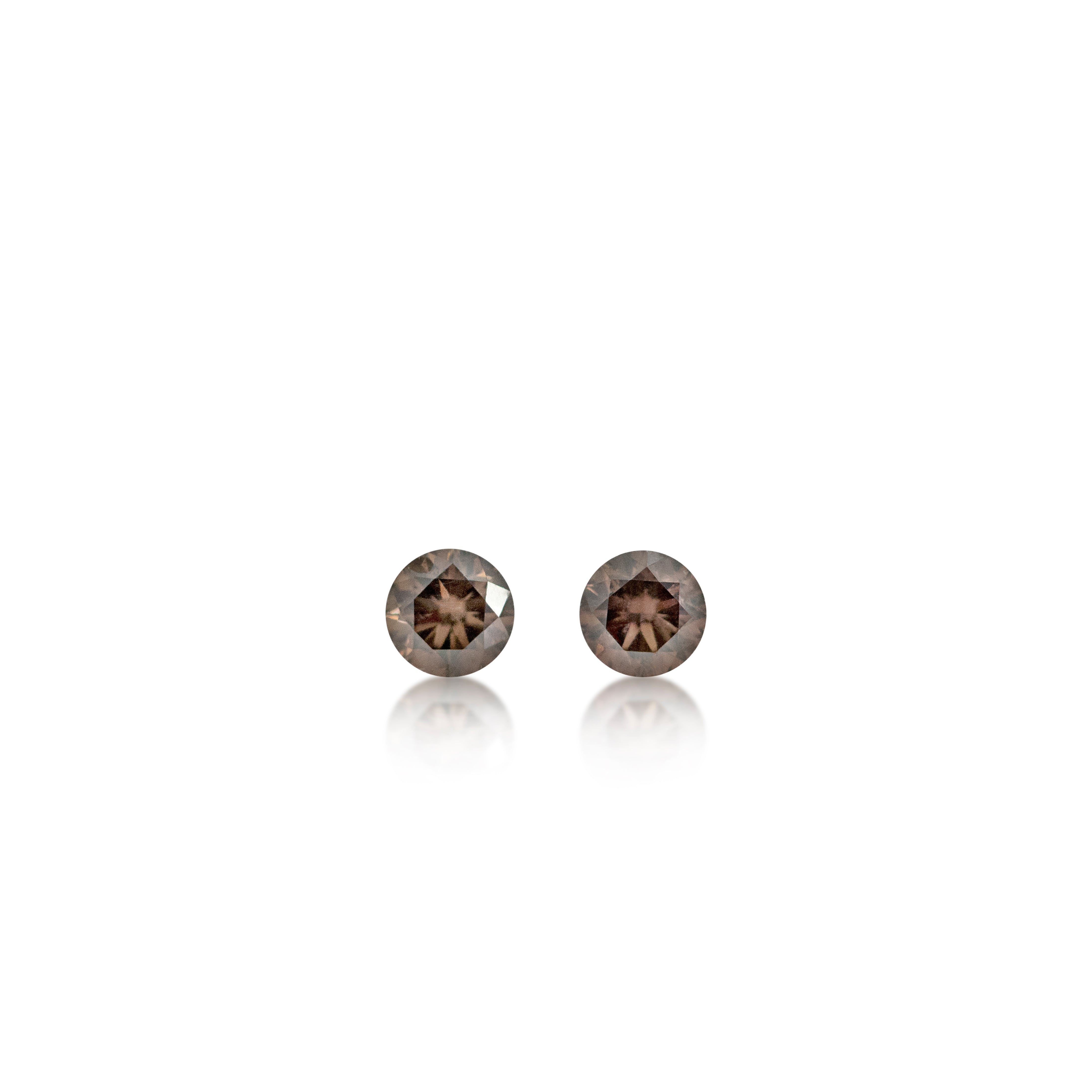 2 = 0.23 cts Argyle Champagne C7 Roud Brilliant Cut