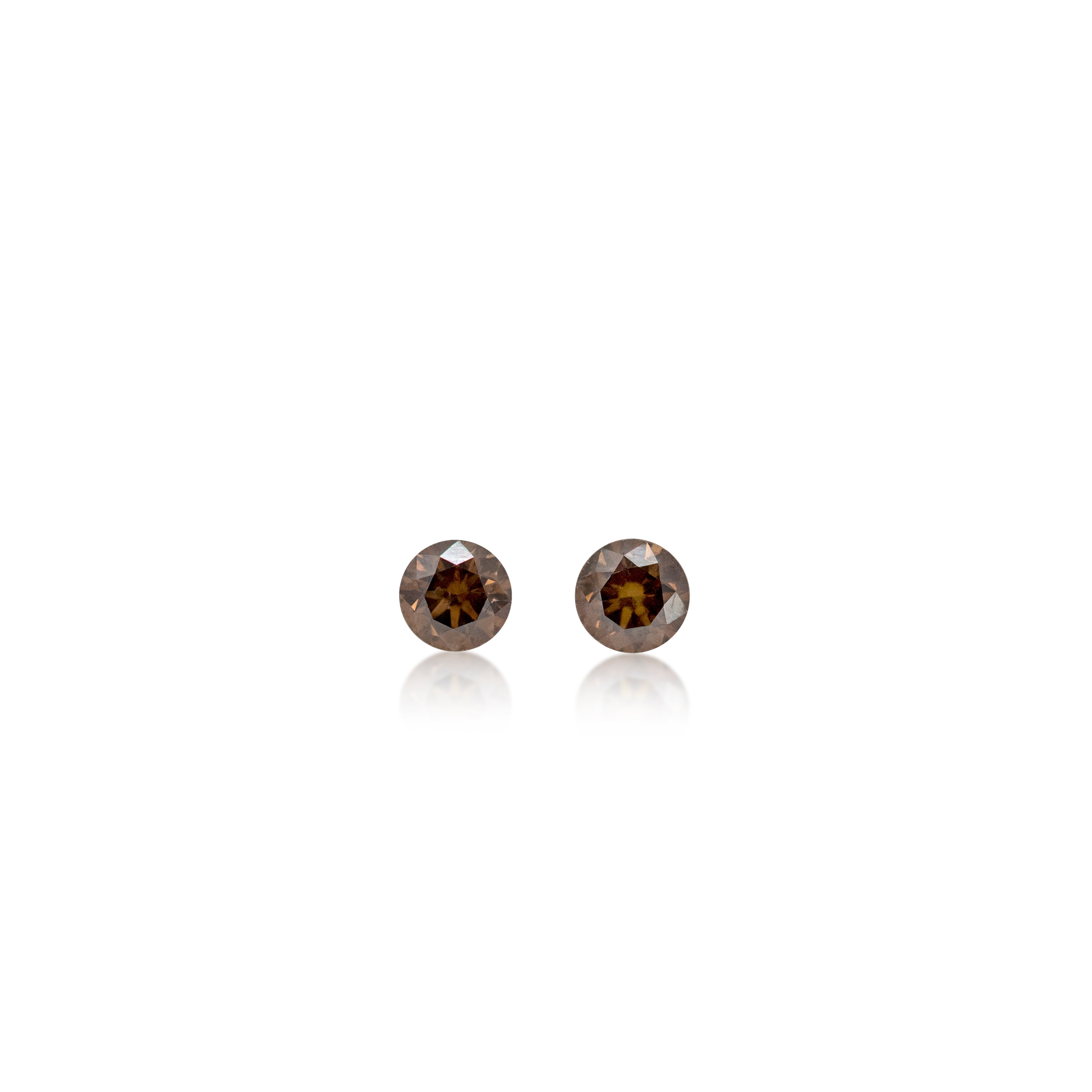 2 = 0.26 cts Argyle Champagne C7 Round Brilliant Cut