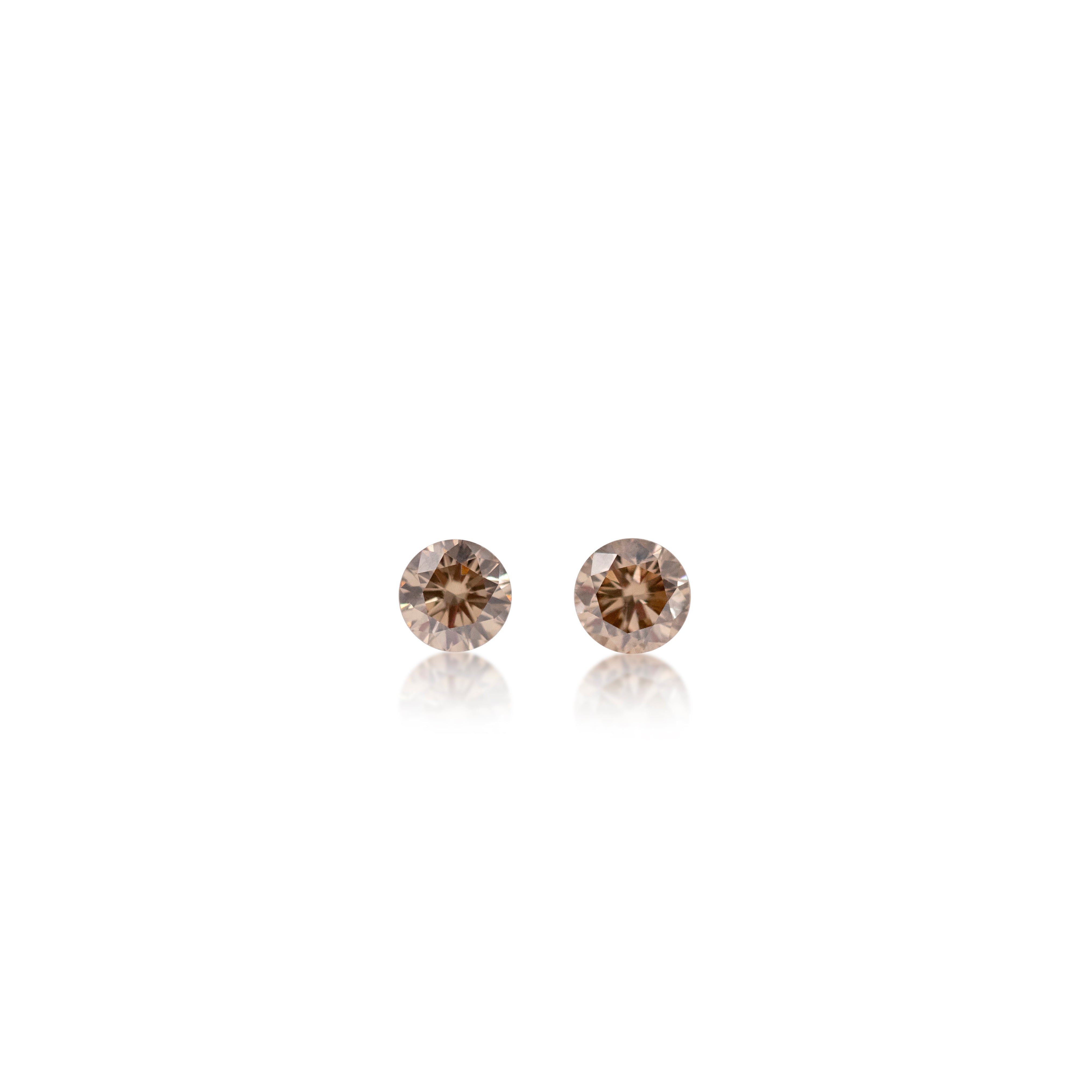 2 = 0.62 cts Argyle Champagne C4 Round Brilliant Cut