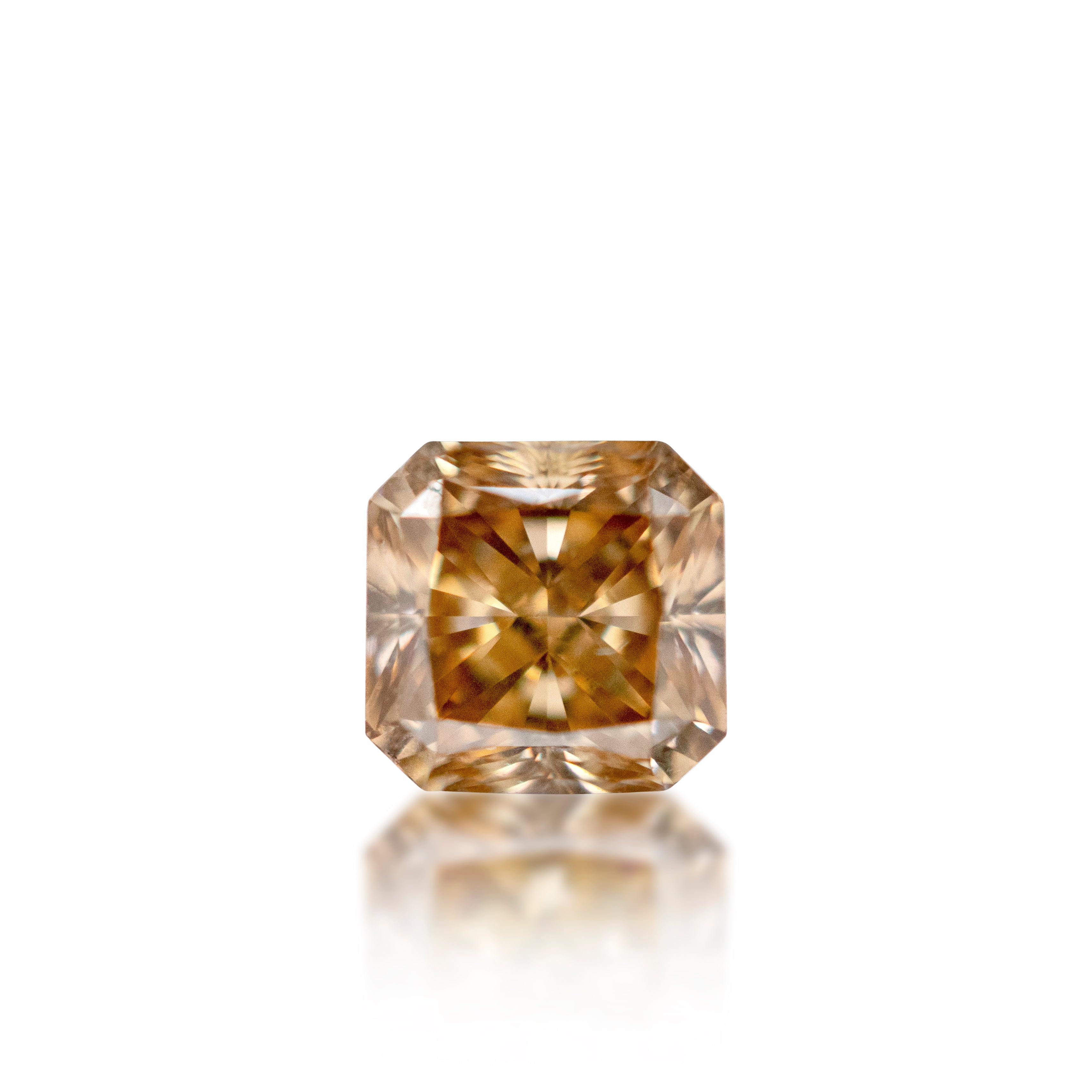 0.46 ct Argyle Champagne Radiant Cut C4