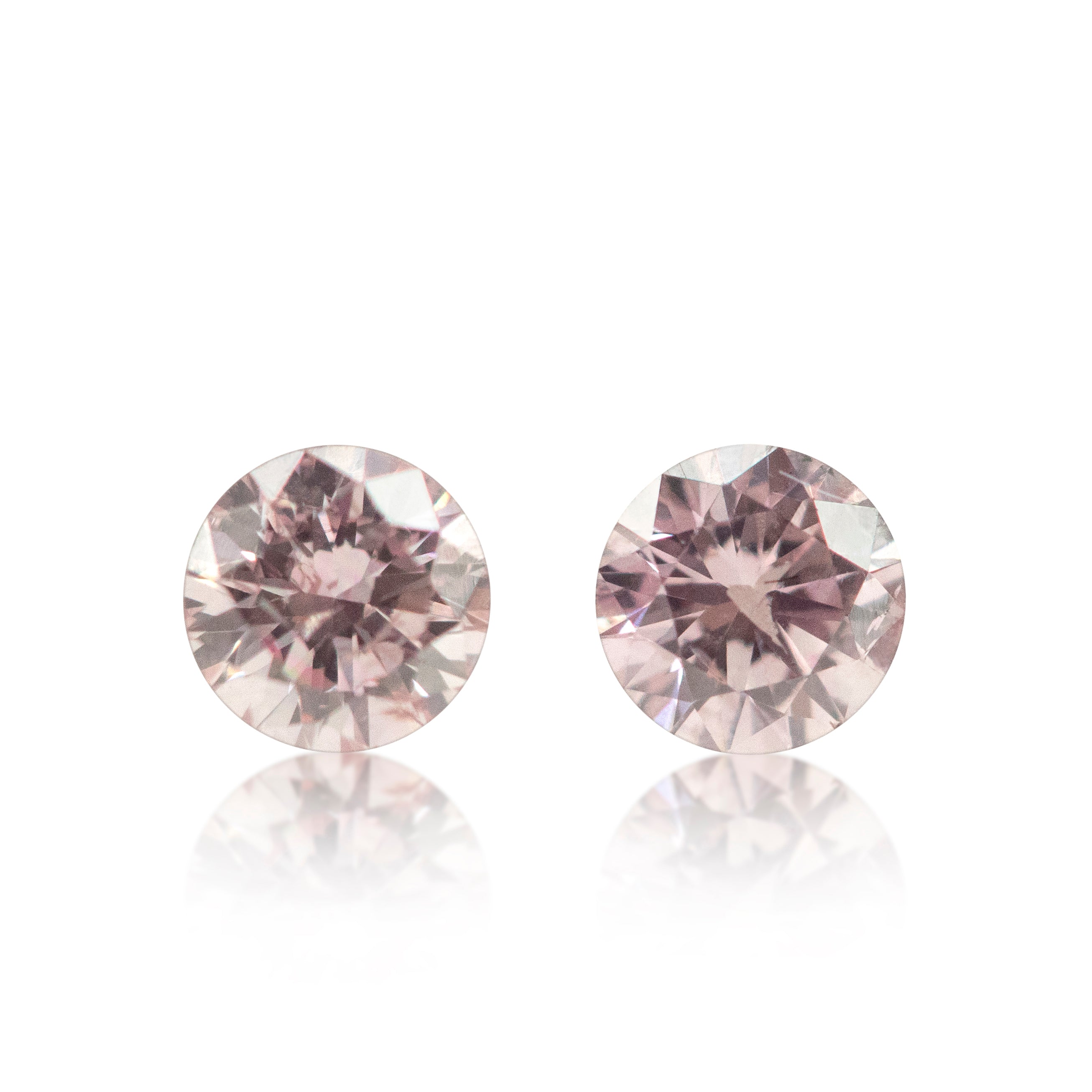 2 = 0.32ct Argyle Pink 7P Round Brilliant Cut